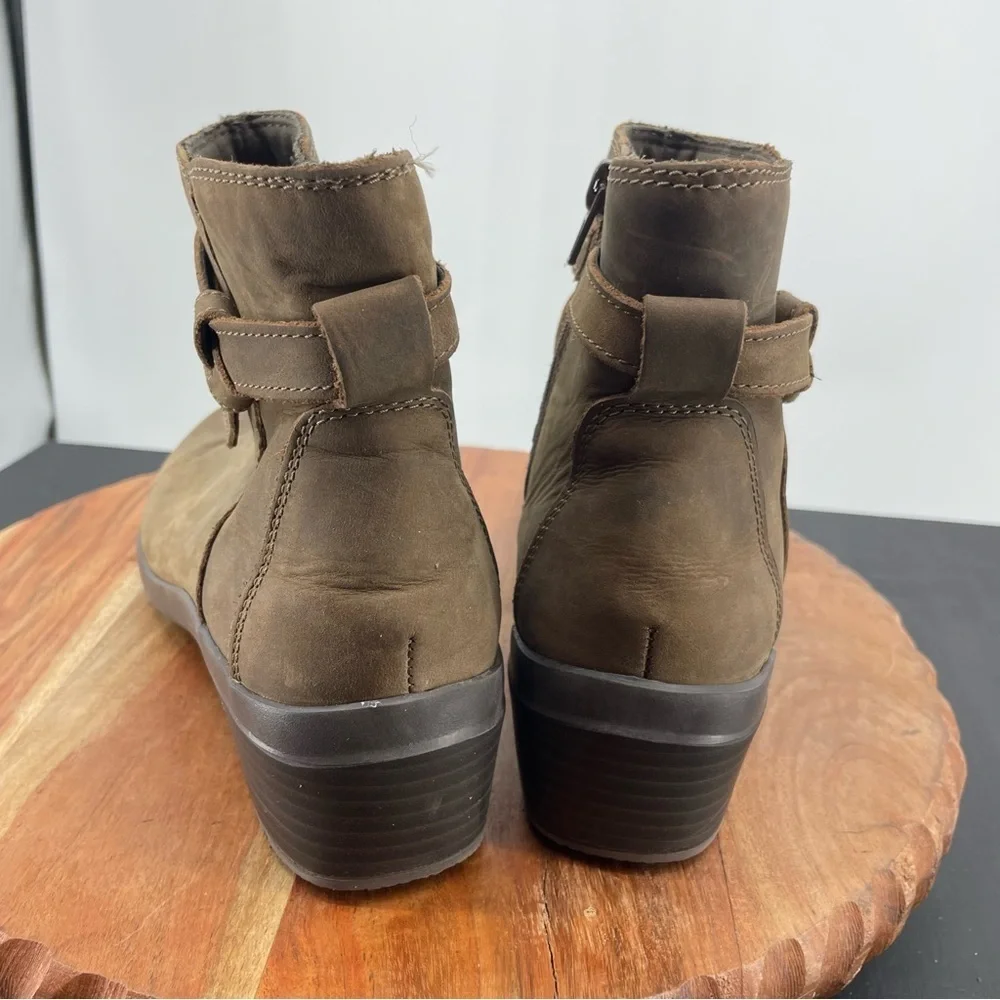 Clarks Angie Spice Boots brown leather Sz 7 15260 tie detail‎